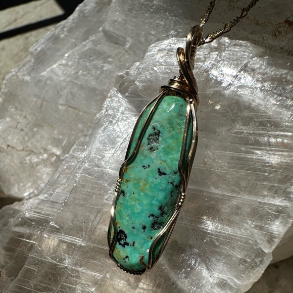 14k Gold Filled Turquoise Necklace Pendant - Picture 5 of 16